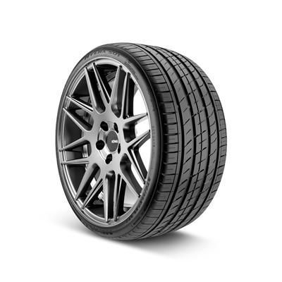 TIRE 215/35-18