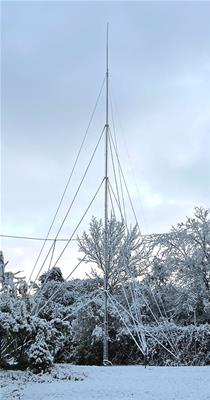 DX Commander Signature 18 Nebula eXtreme HF Multi-Band Vertical Antennas