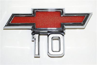 67-68 FRONT FENDER EMBLEM